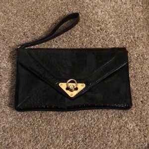 Black clutch